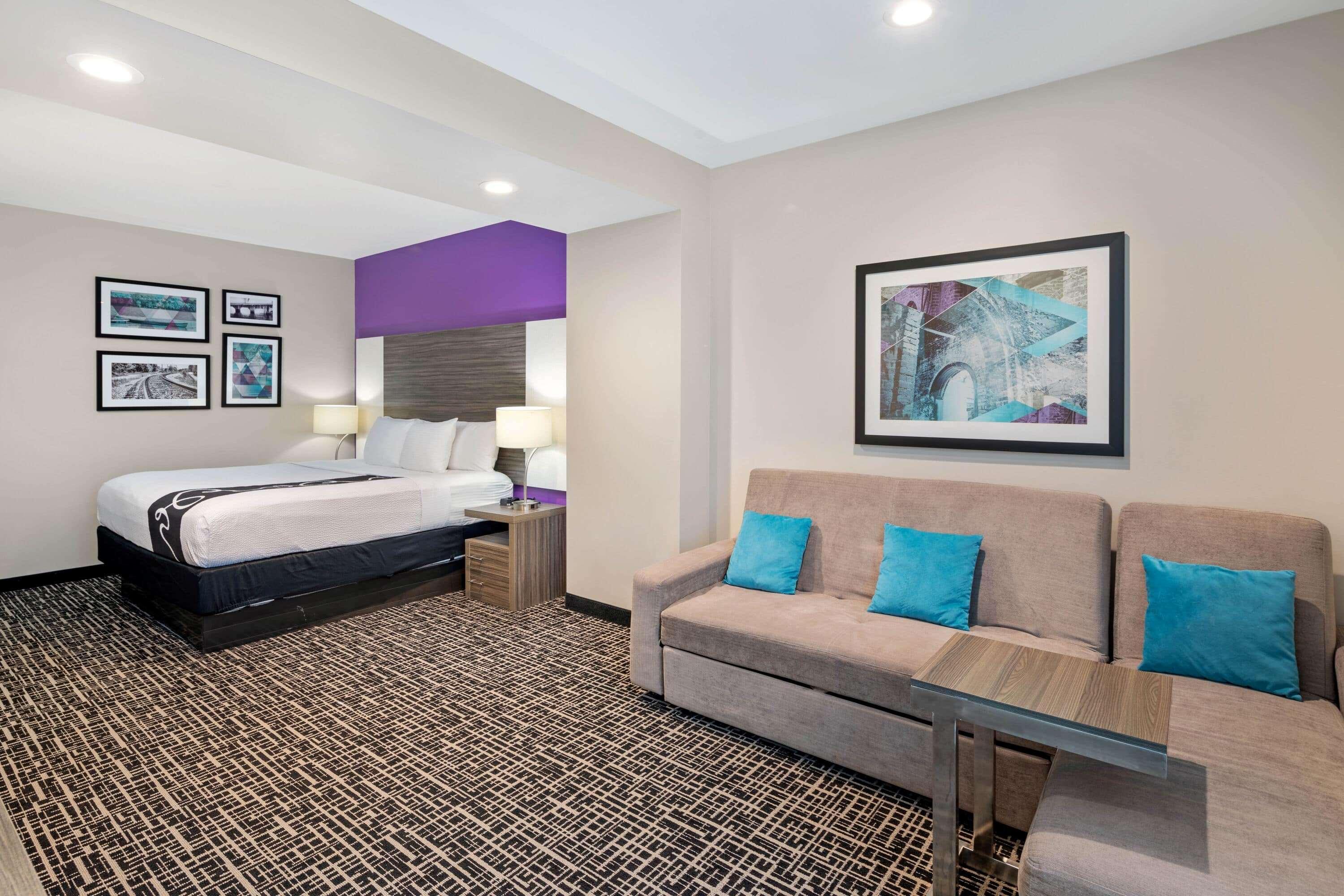 La Quinta By Wyndham Forsyth Hotel Bagian luar foto