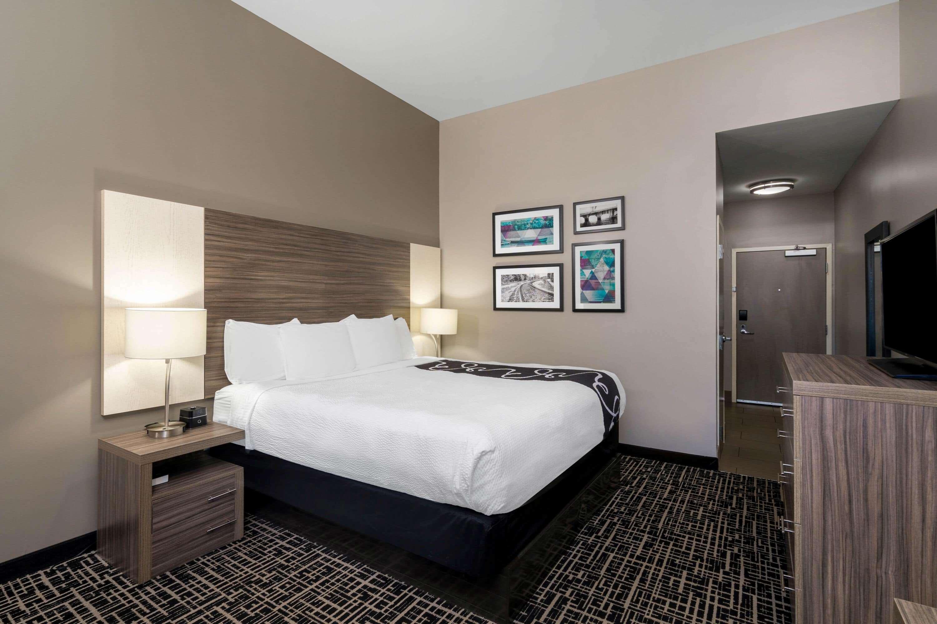 La Quinta By Wyndham Forsyth Hotel Bagian luar foto