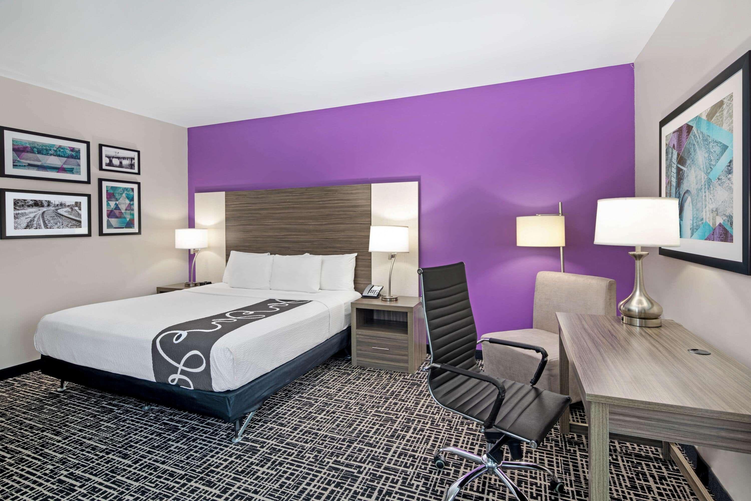 La Quinta By Wyndham Forsyth Hotel Bagian luar foto