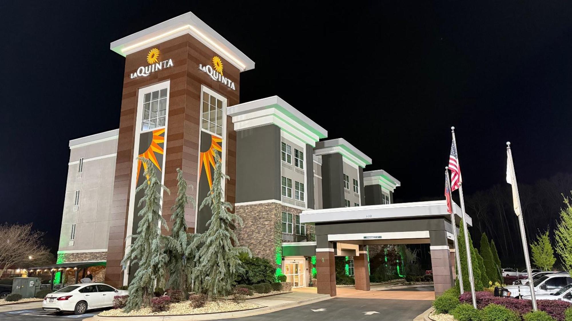 La Quinta By Wyndham Forsyth Hotel Bagian luar foto